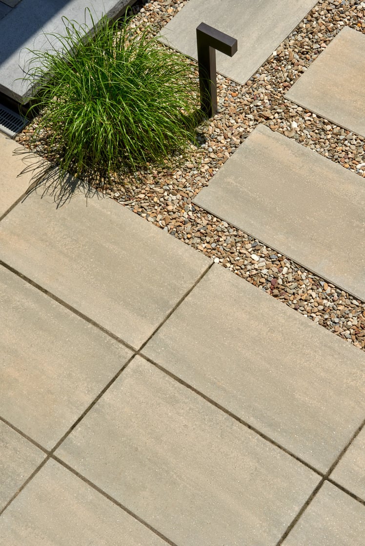 Blu Grande Smooth patio slabs are great for permeable designs.